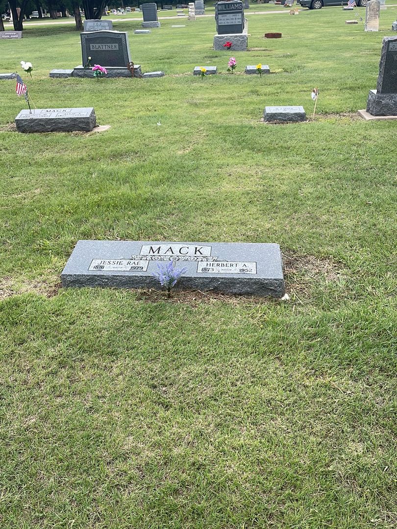 Herbert A. Mack's grave. Photo 1