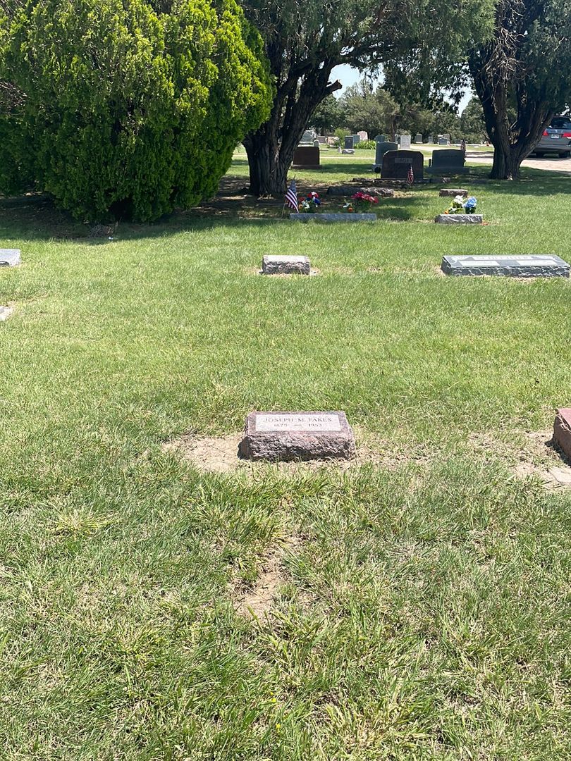 Joseph M. Fakes's grave. Photo 1