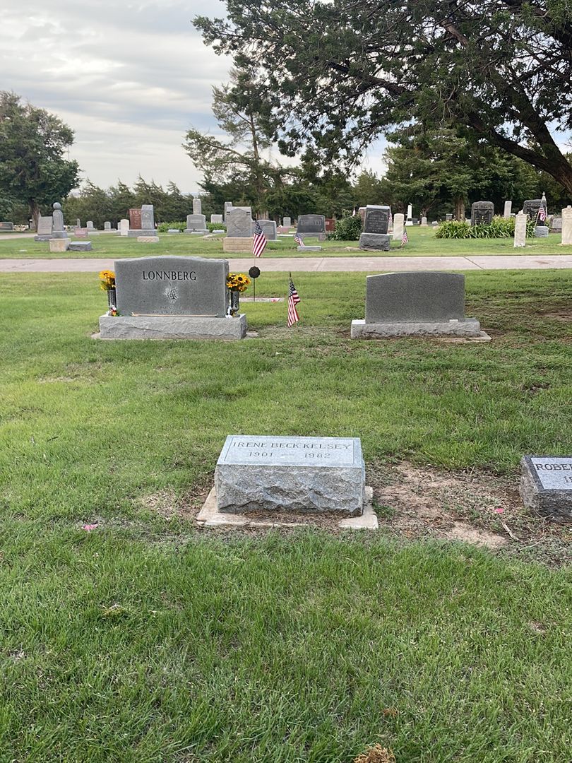 Irene Beck Kelsey's grave. Photo 1