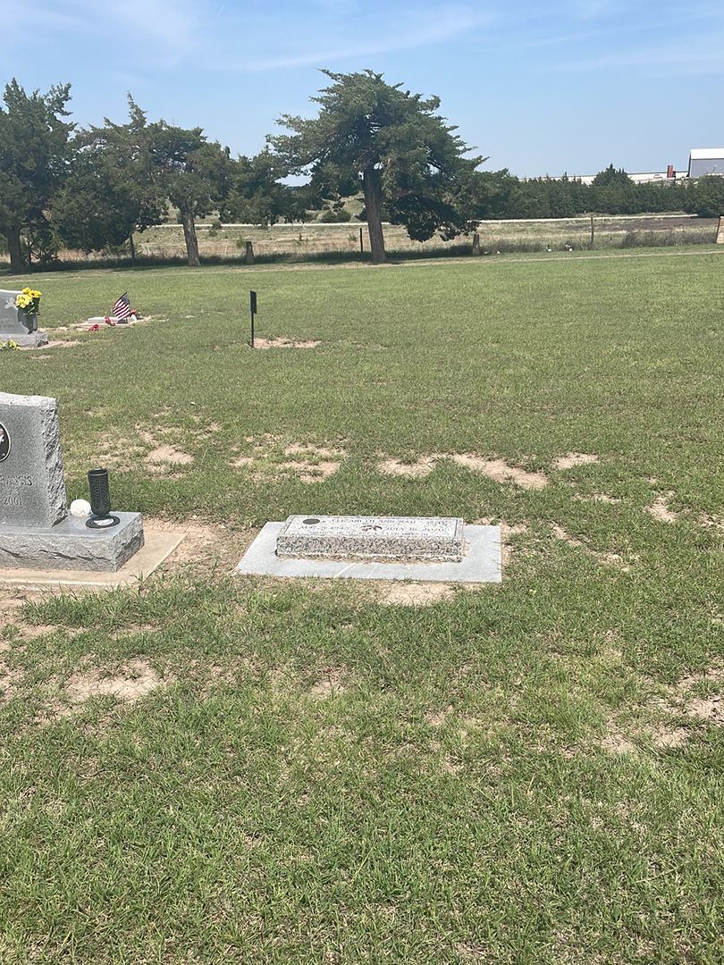 Elizabeth Ann "Betty" Nau's grave. Photo 1