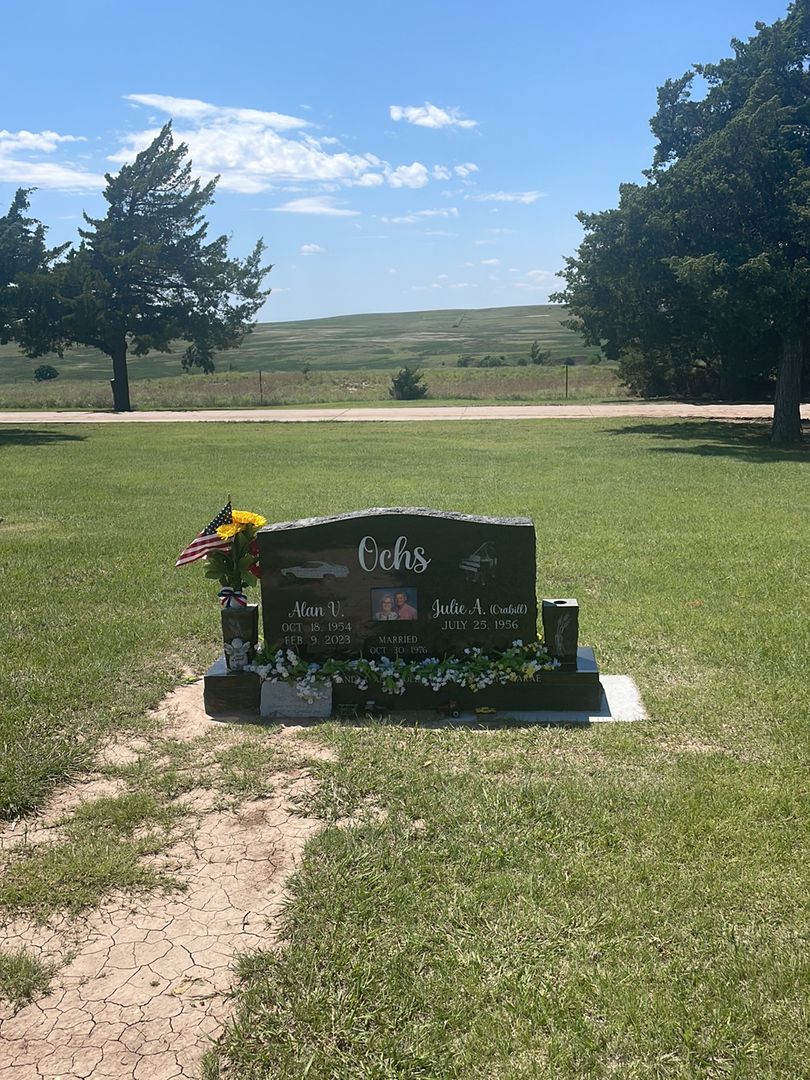 Alan V. Ochs's grave. Photo 1