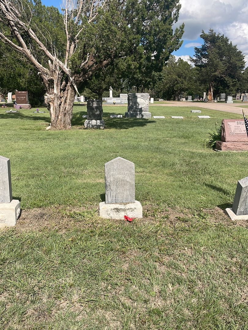 Margaret Young's grave. Photo 1