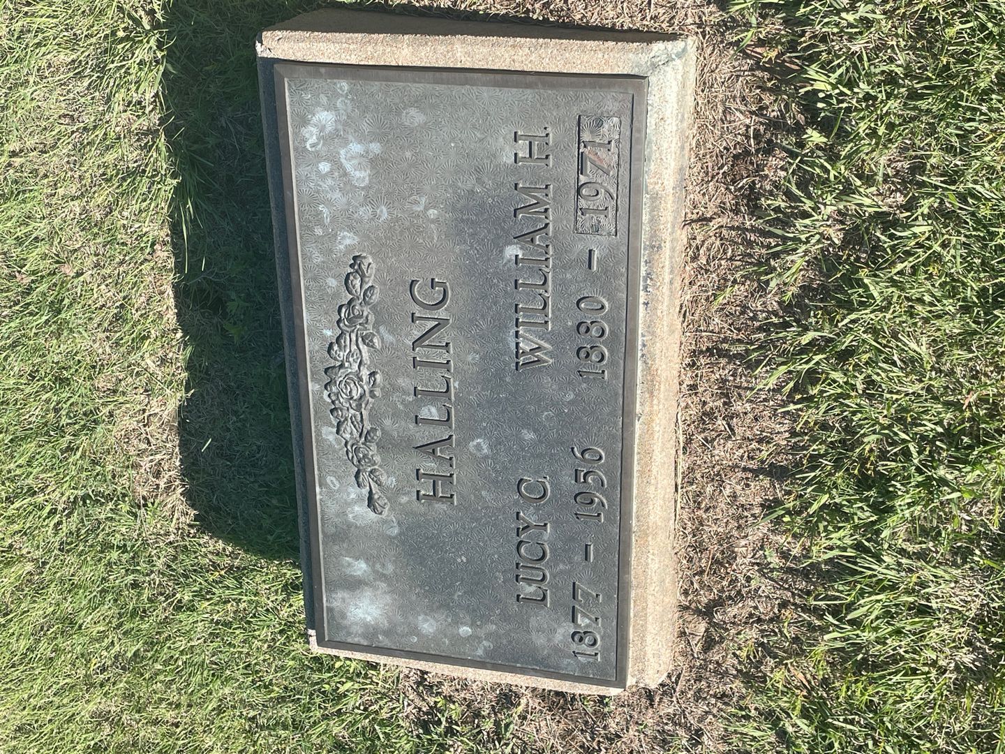 William H. Halling's grave. Photo 1