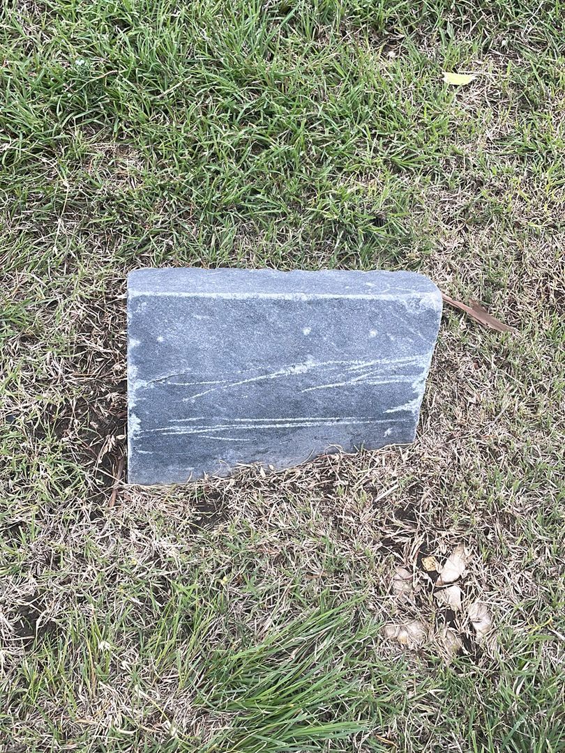 J. W. Keyes's grave. Photo 1