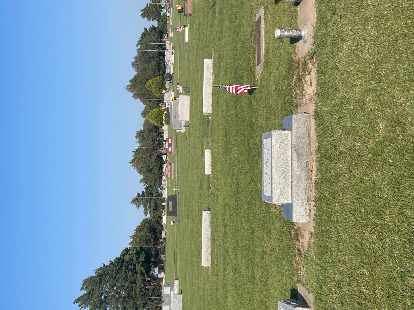 Roger Dennis Lang's grave. Photo 1
