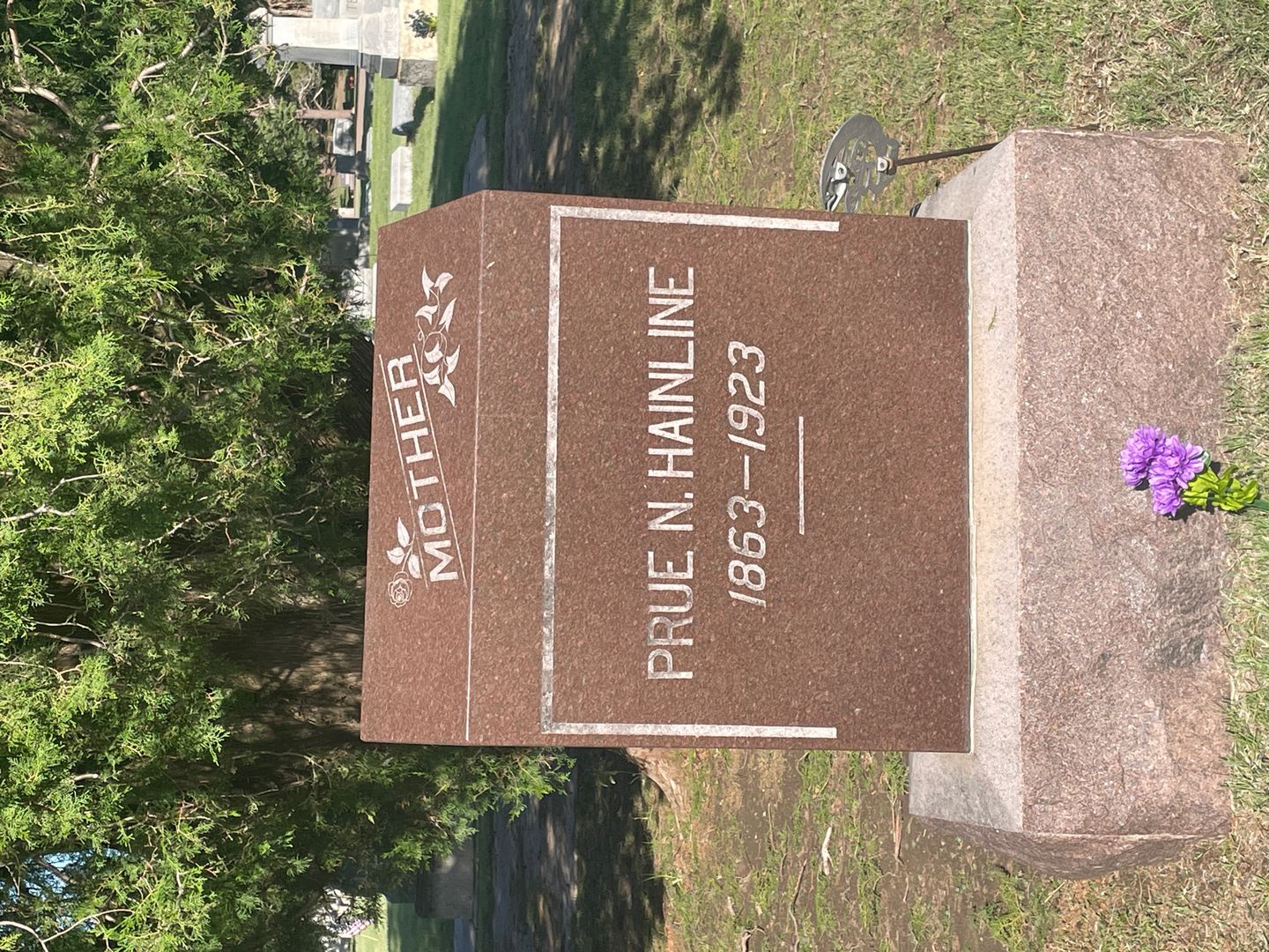 Prue N. Hainline's grave. Photo 1