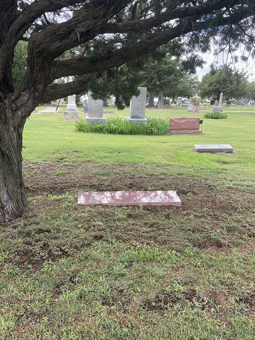 Bert A. Rankin's grave. Photo 1