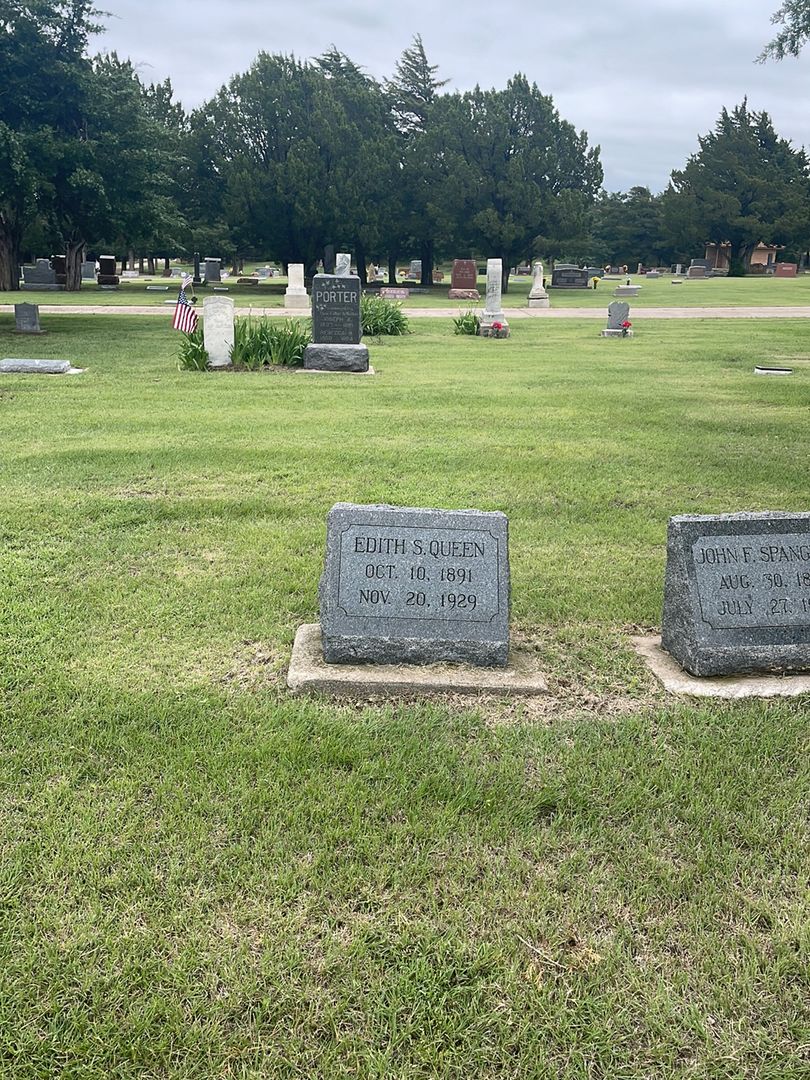 Edith S. Queen's grave. Photo 1