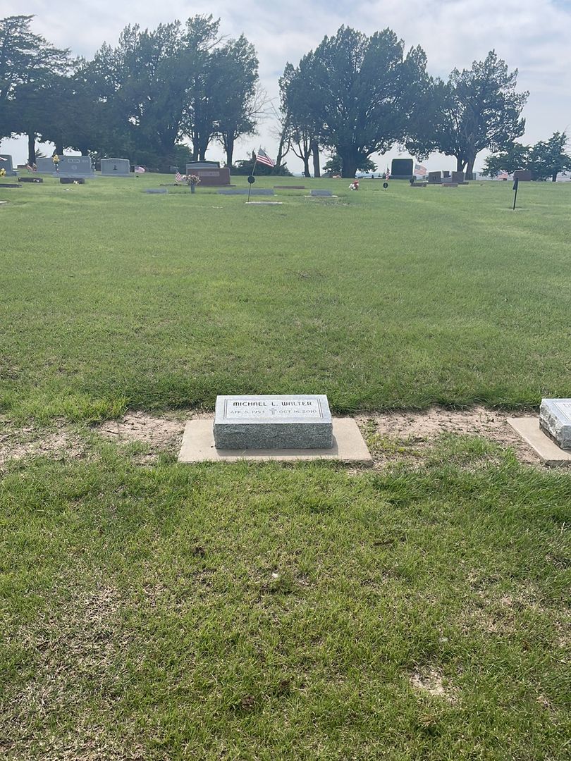 Michael L. Walter's grave. Photo 1