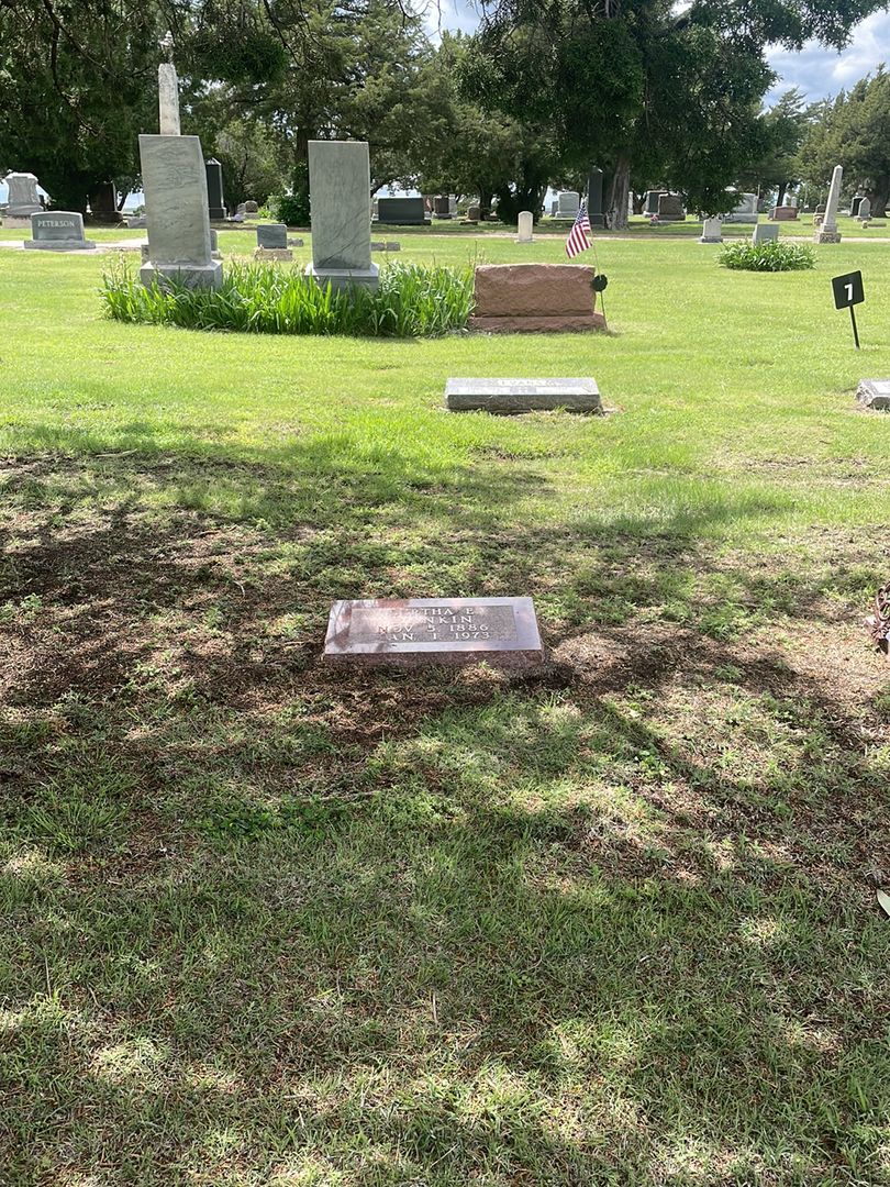 Bertha E. Rankin's grave. Photo 1