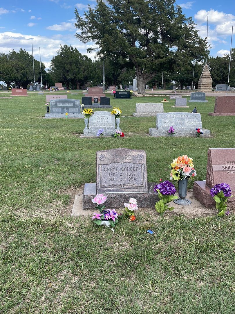 Grace Demoret Cohoon's grave. Photo 1