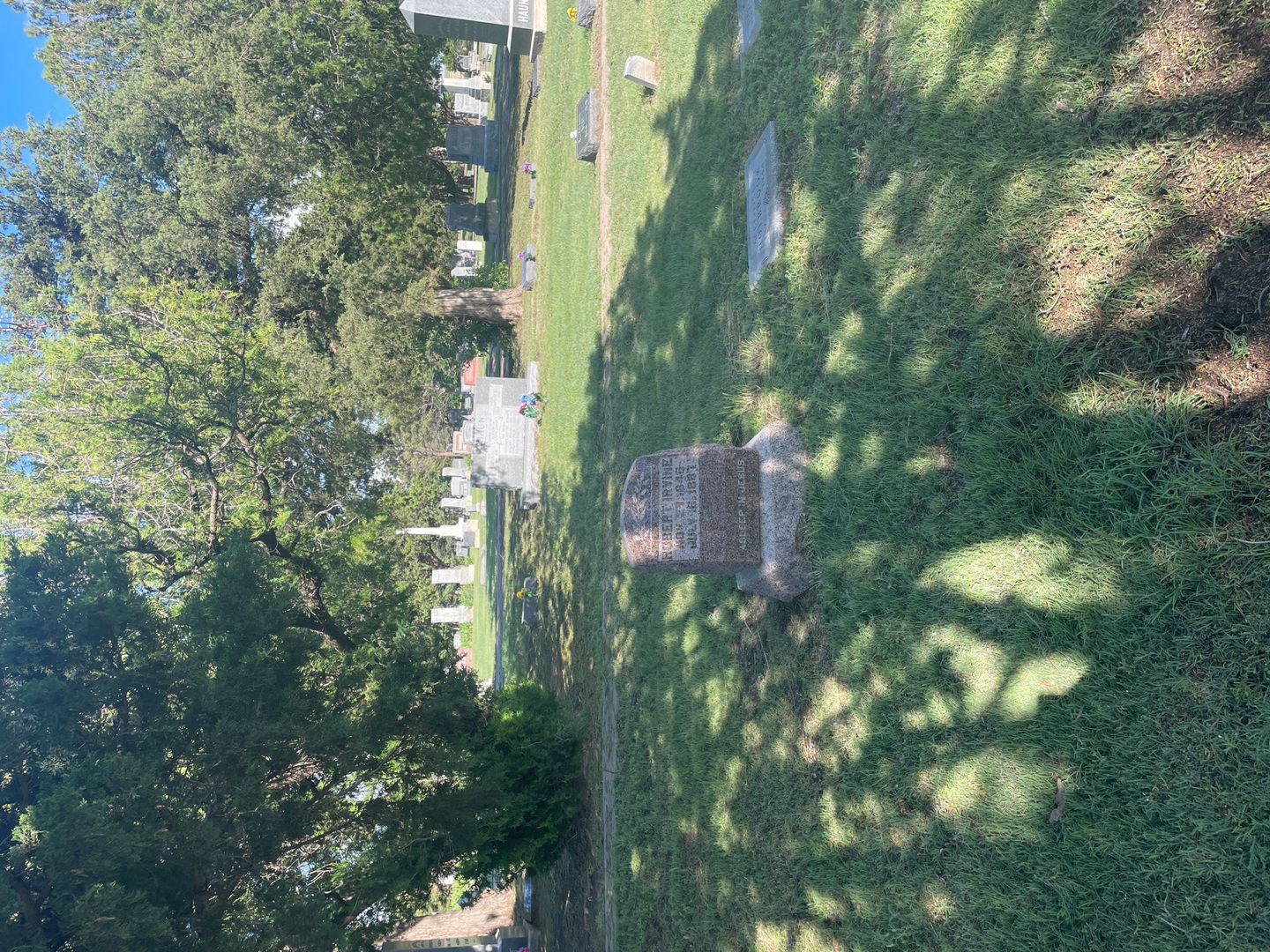 Robert Irvine's grave. Photo 1