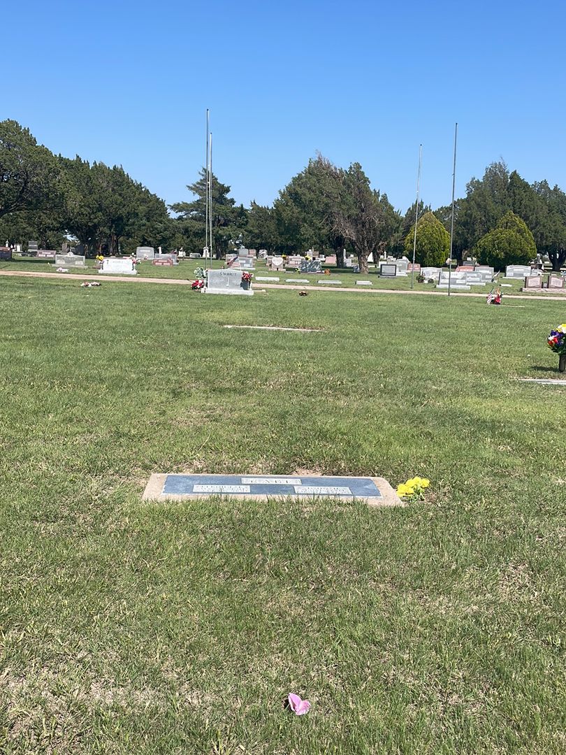 John H. Rabe's grave. Photo 1