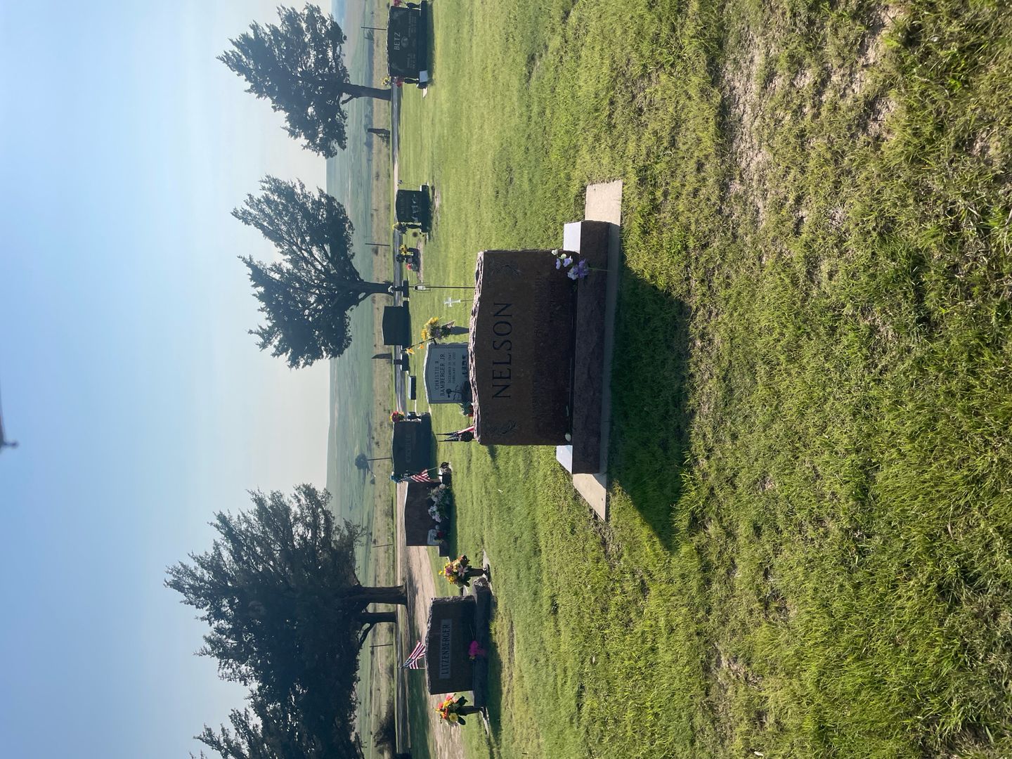 Lawrence Nelson's grave. Photo 1