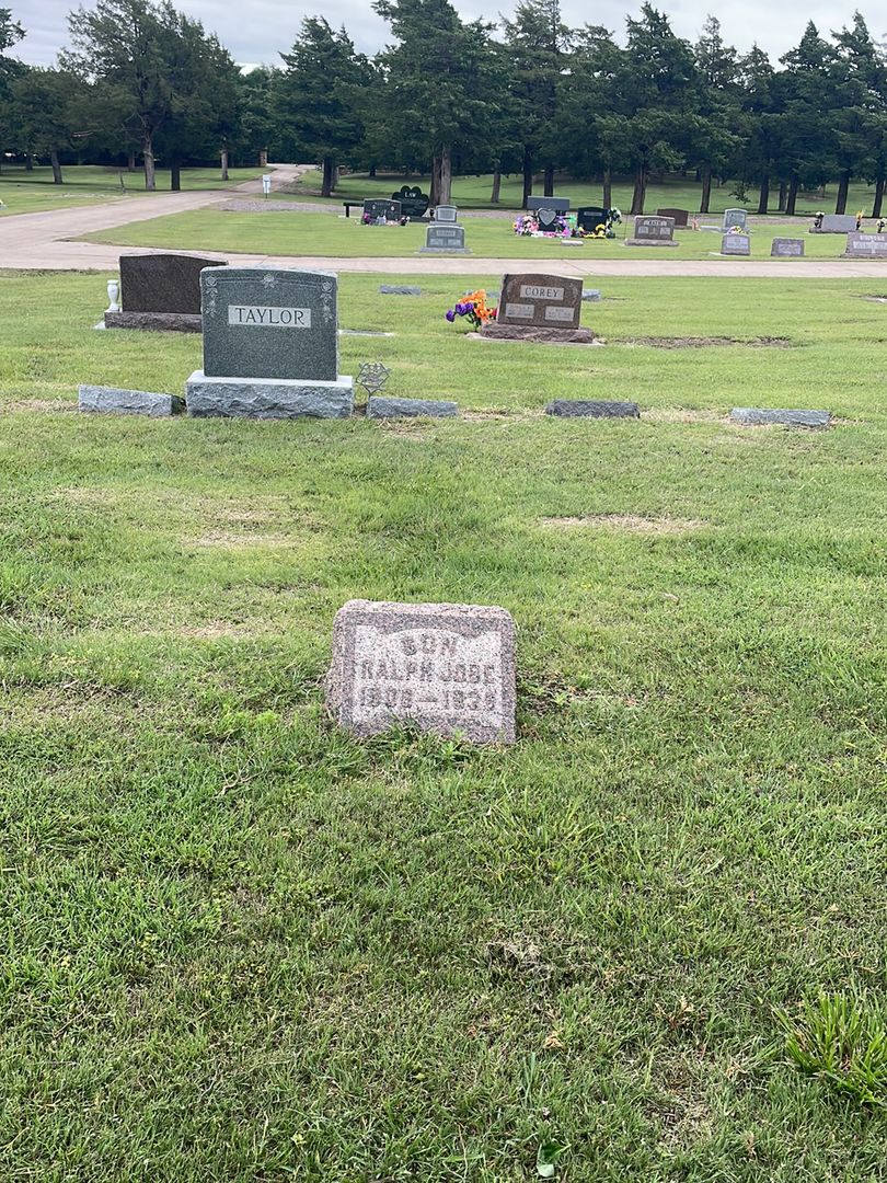 Ralph William Jobe's grave. Photo 1