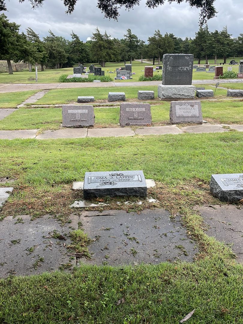 Oma J. Lappin's grave. Photo 1