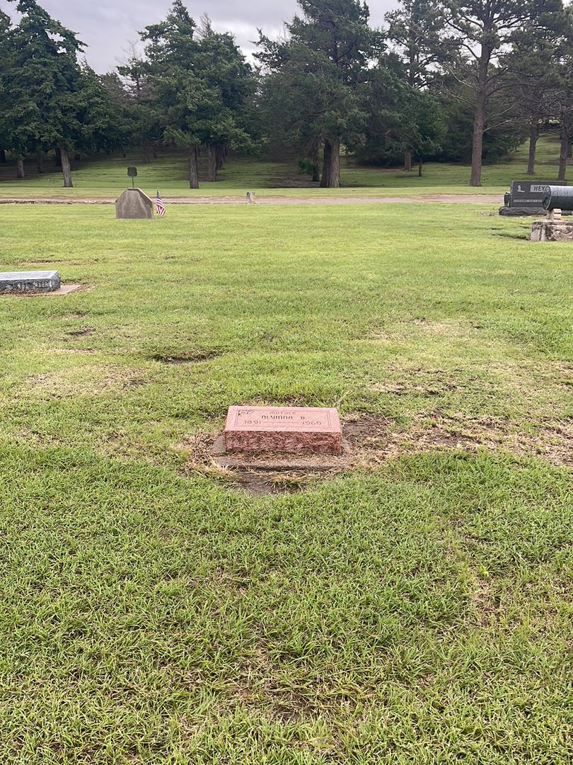 Alvinna B. Vesper's grave. Photo 1