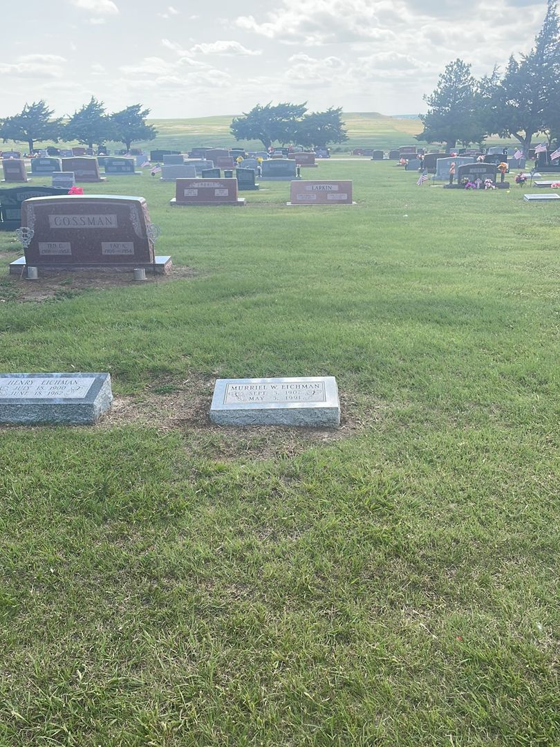 Murriel W. Eichman's grave. Photo 1