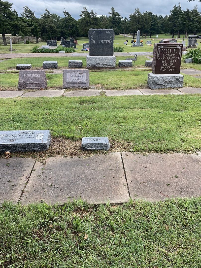 Baby Hamblin's grave. Photo 1
